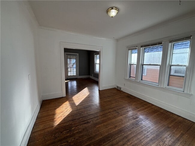 Photo - 95 Woodlawn St