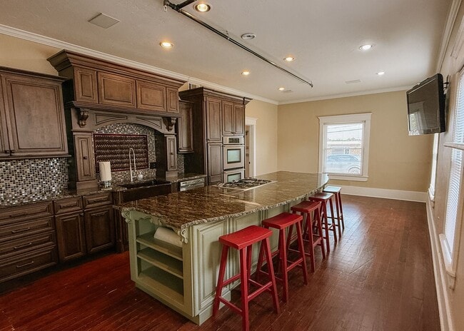 Photo - 1120NW Unidad 1120NW  1