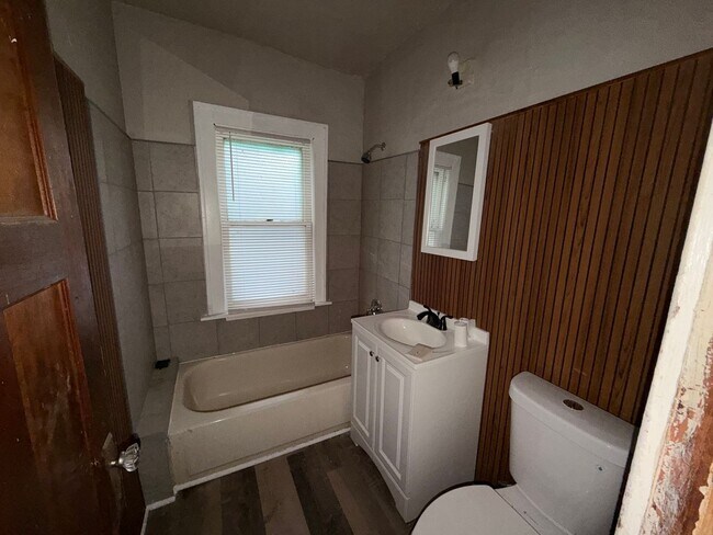 Photo - 4120 W Burleigh St Unit 4122