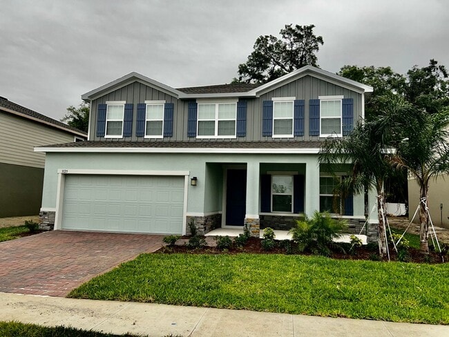 Building Photo - Stunning 5 bedroom 3 bath Winter Haven Home near Lego Land!