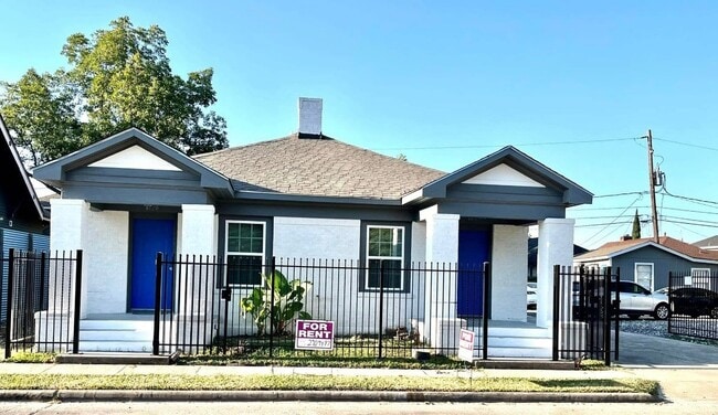 Photo - 4618 Polk St Townhome
