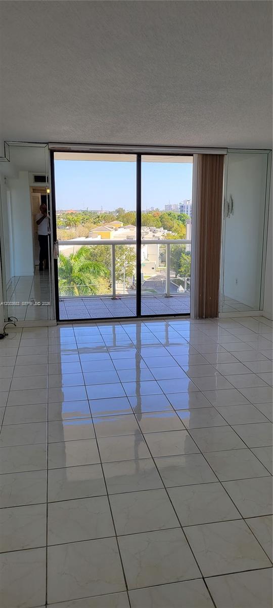 Photo - 13499 Biscayne Blvd Unit 511