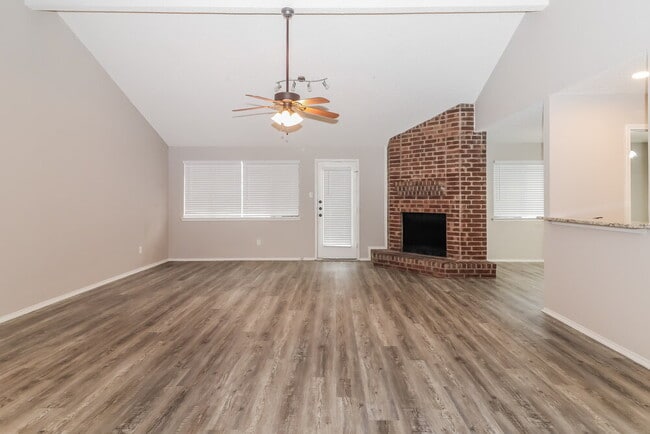 Photo - 2301 Fall Ct