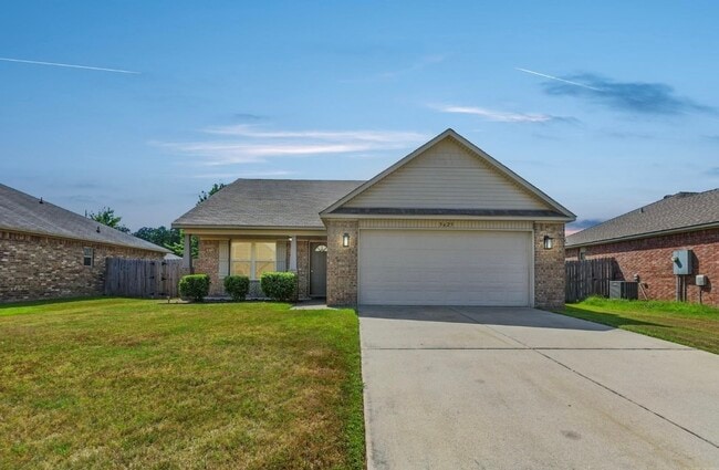 Building Photo - 5625 Pin Oak Ln