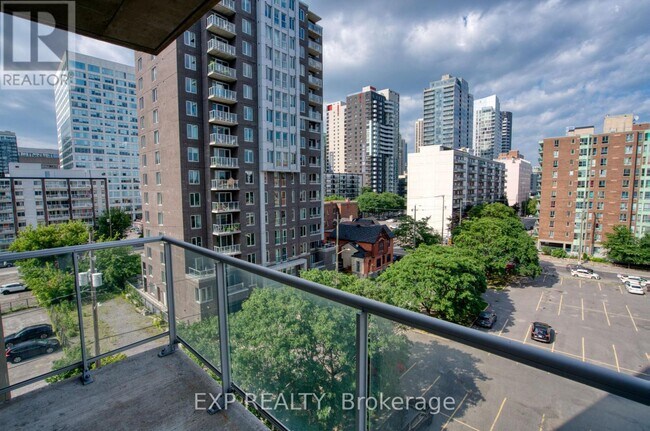 Photo - 300 Lisgar St Unité 603