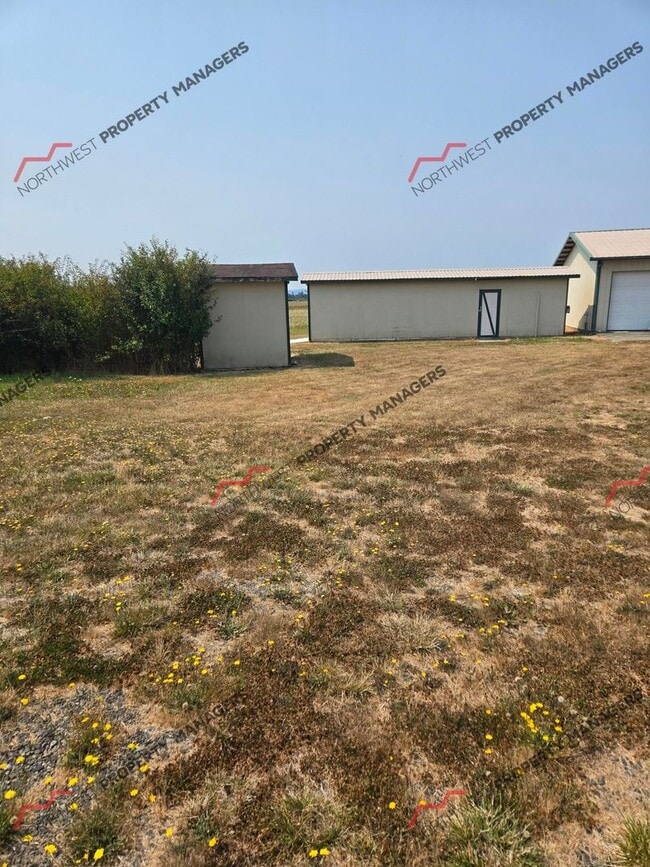 Photo - 389 Spencer Rd