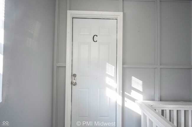 Photo - 2461 Shelby St Unidad C