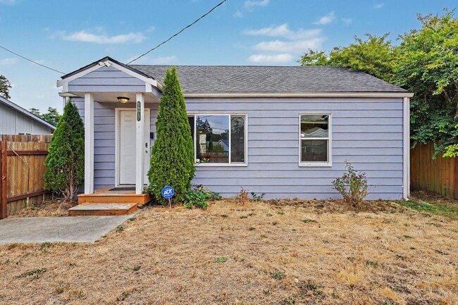 Building Photo - 14917 W Thorne Ln SW