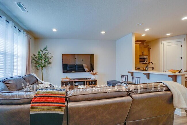 Photo - 18402 NE 46th Pl