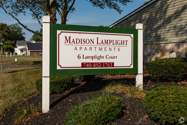 Madison Lamplight Apartments - Madison Lamplight Apartments