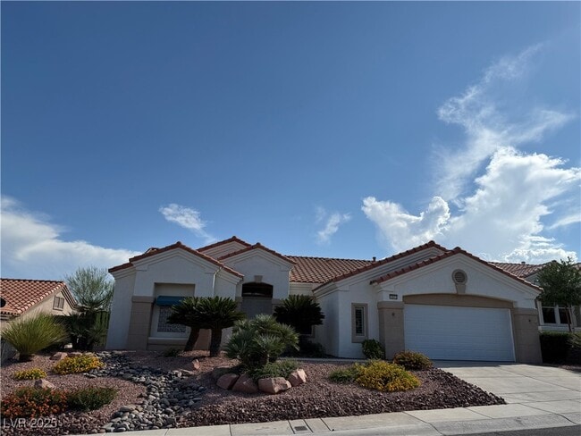Building Photo - 10513 Longwood Dr Rental