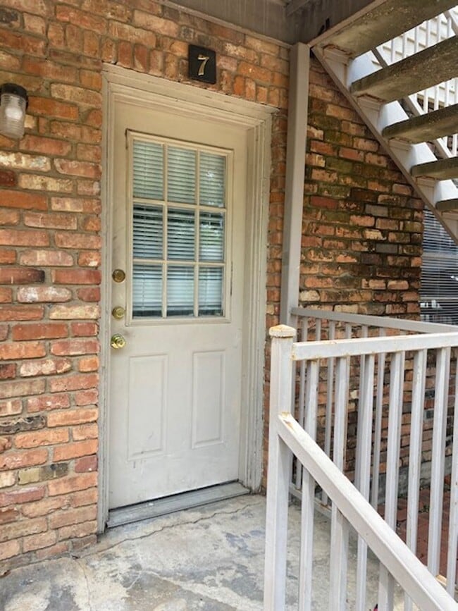ONE BEDROOM APARTMENT BY TWU - ONE BEDROOM APARTMENT BY TWU