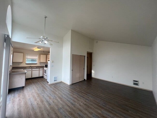Photo - 2 Bed, 1 Bath 2nd Floor Unit in Lettered Streets District Unit # 201