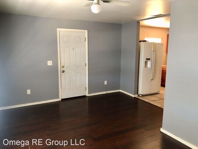 Photo - 2 br, 1 bath Apartment - 4403 74th Street N.