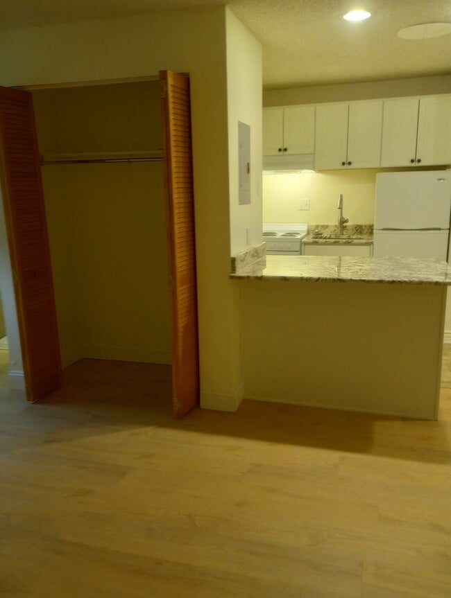 Photo - 2101 S Josephine St Unit 208