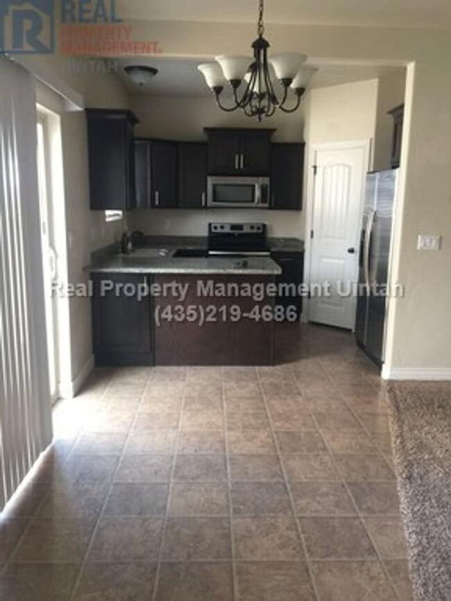 Photo - 3 bed 2.5 bath townhome in Fox Run