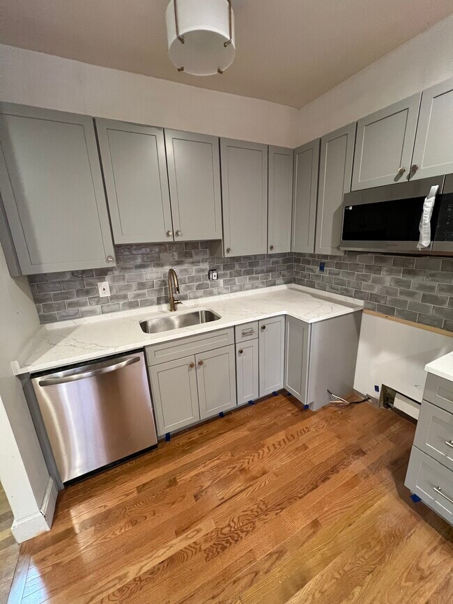 Photo - 39 E Springfield St Unit 2