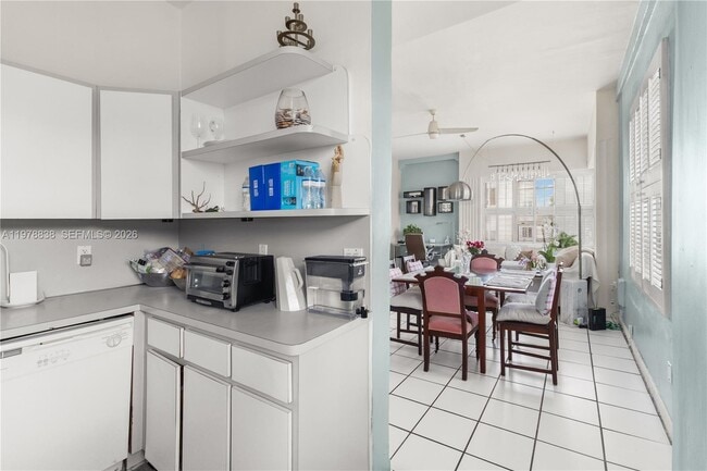 Photo - 2421 Lake Pancoast Dr Unit 3A