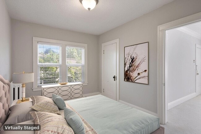 Photo - 5004 Oliver Ave S