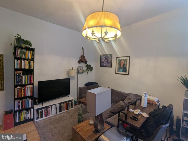 Photo - 251 S 21st St