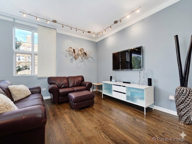 Photo - 2065 N Kedzie Ave Unidad 104