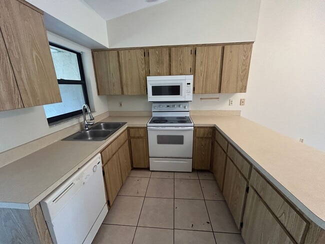 Photo - 17382 W Carnegie Cir