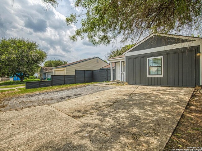 Photo - 4111 Sunrise Terrace Dr House
