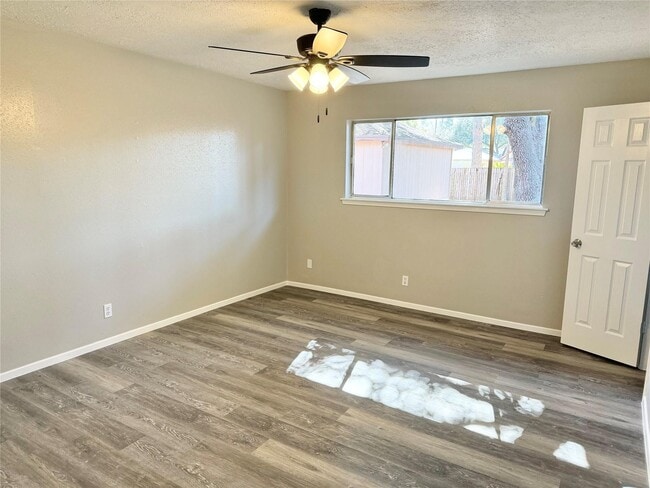 Building Photo - 9911 Landry Blvd