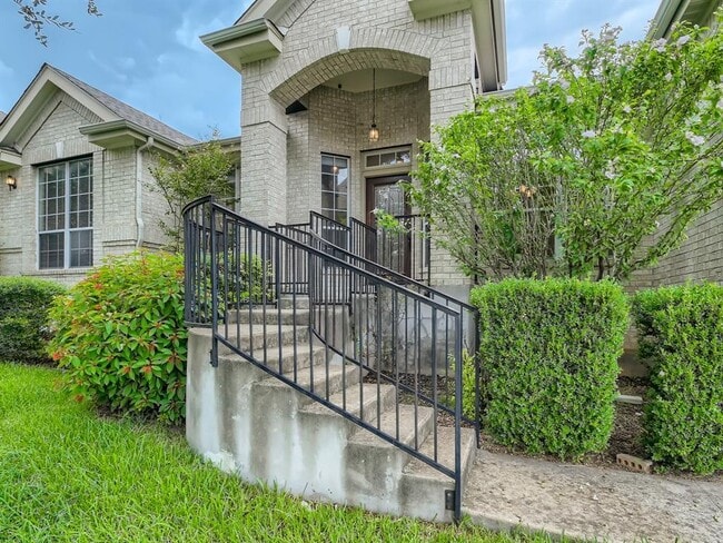 Photo - 11918 Loomis Dr