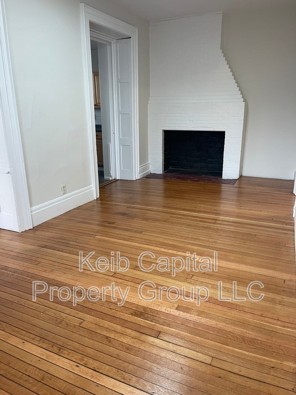 Building Photo - 179 Main St Unit 12