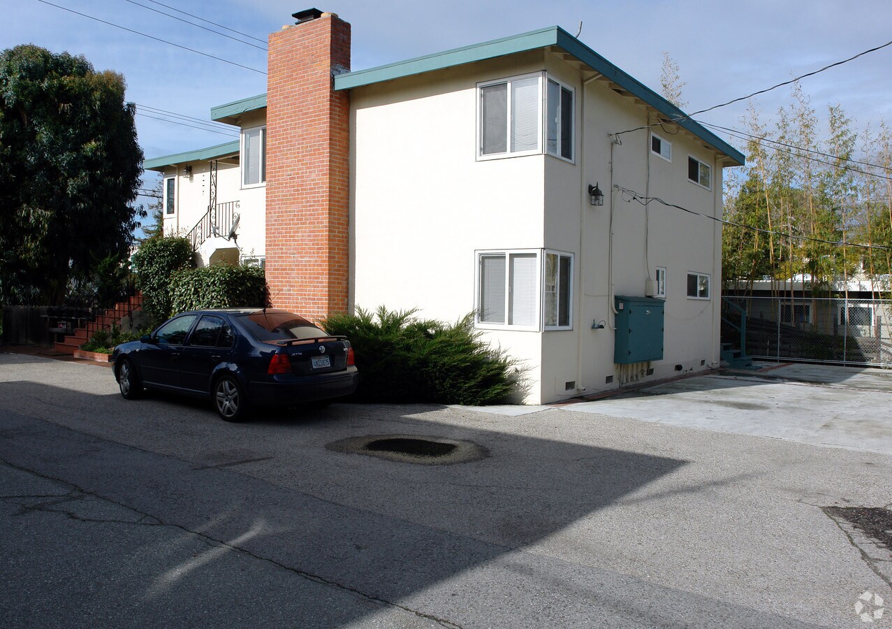 Photo - 2711 Alma Street