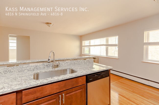 Photo - 4816 N Springfield Ave Unidad 4816-8