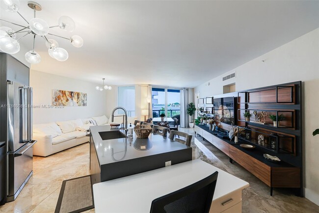 Photo - 9821 E Bay Harbor Dr Unit 402