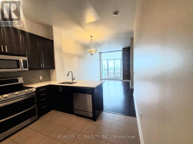 Photo - 2470 Prince Michael Drive Unité 717