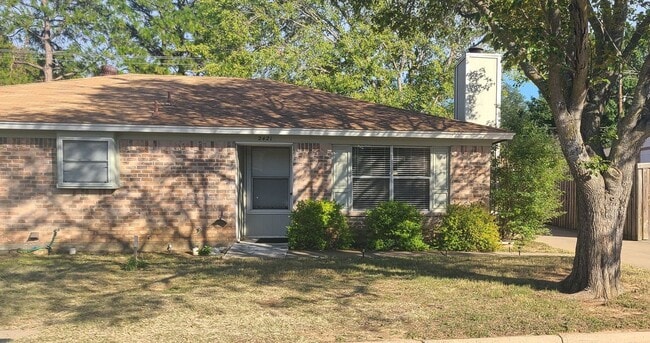 Photo - 2421 Lido Ln