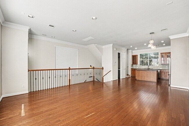 Photo - 3215 Clearview Cir