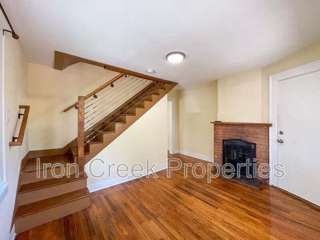 10 Latta St