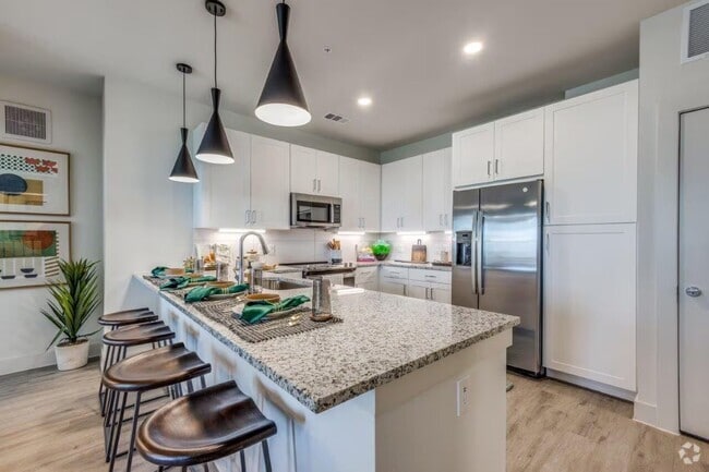 Building Photo - Limited-Time Incentive – Up to 6 Weeks Fre... Unit ABI Rental