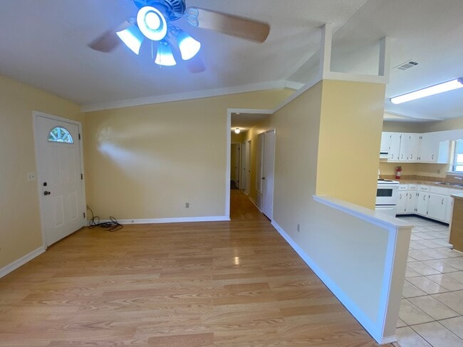 Photo - 3235 Auburn Pkwy