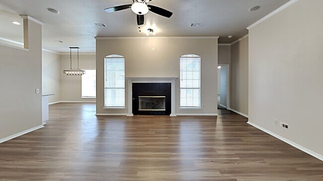 Photo - Fantastic 3 Bedroom 2 Bathroom Home in Moo...