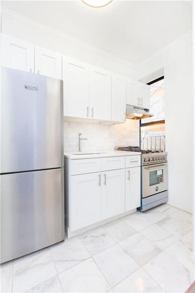 Building Photo - 1 bedroom in New York NY 10009 Unit 20 Rental