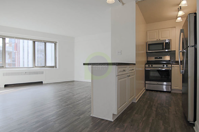 Building Photo - 41 E Banks St Rental