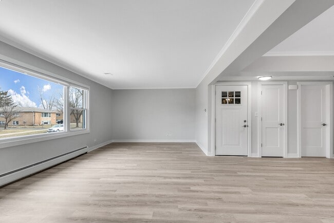 Building Photo - 739 56th Pl Unit 2