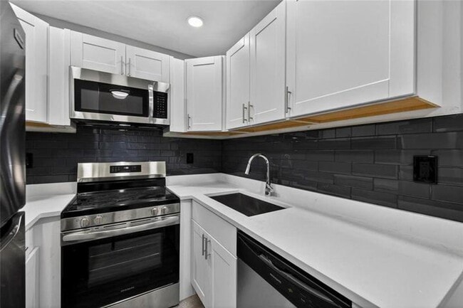 Building Photo - 1541 NW 7th Terrace