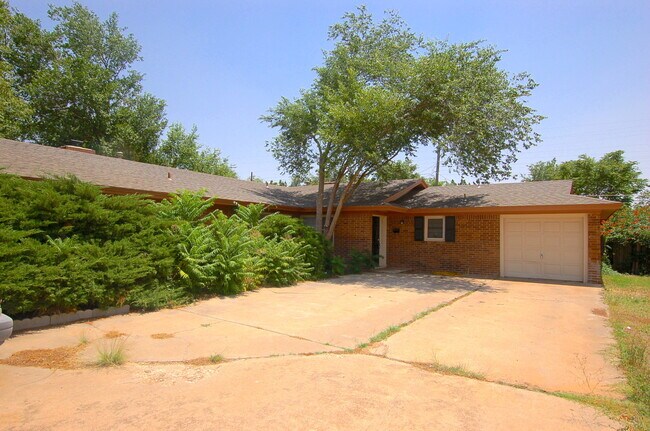 Building Photo - 3705 30th St Unit B Rental
