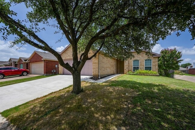 Building Photo - 6710 Waterlilly Dr Rental