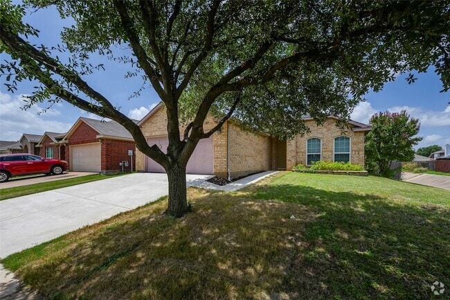 Building Photo - 6710 Waterlilly Dr Rental