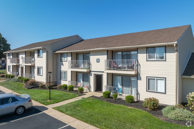 Rolling Hills Apartments