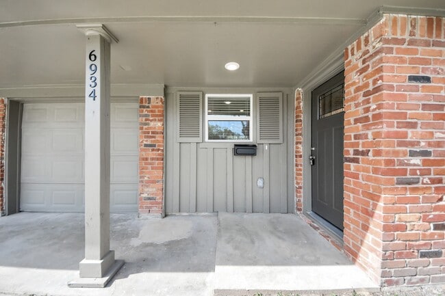 Photo - 6934 Neff St