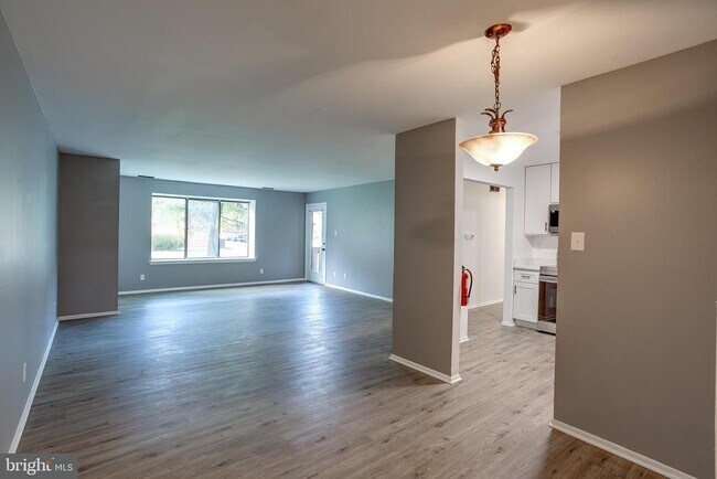 Photo - 2118A Greenwood Ct